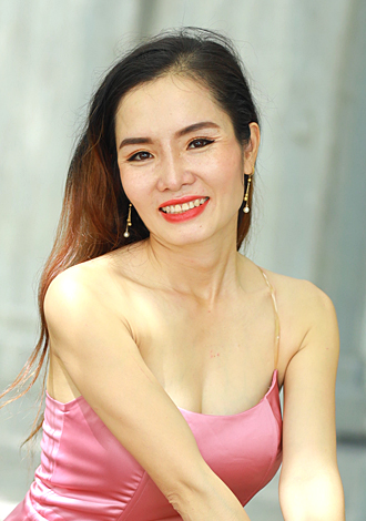 Most gorgeous profiles: Asian member Cuoc Cong Dan from Ho Chi Minh City