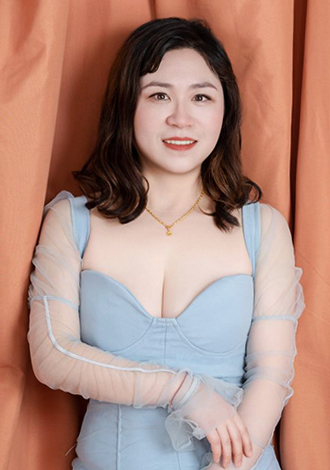 Most gorgeous profiles: Shan from Yueyang, romantic companionship Asian seek member