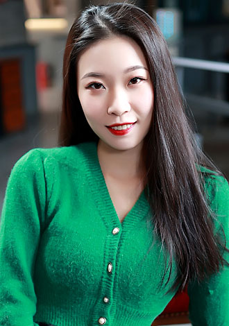 Date the member of your dreams: young Asian profile Lu yi from Tangshan