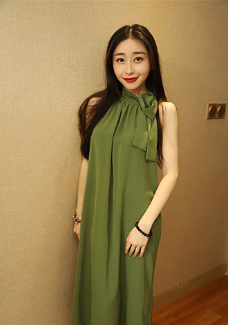 Gorgeous profiles only: Xiaomeng, dating member